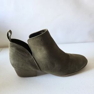 American Eagle Faux Suede Ankle Boot Size 12 Green Slip-on Bootie Western